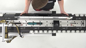 EN | Replacing an XTS motor module (guide rail on the motor module)