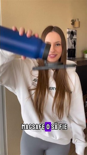 Ai văzut vreodată un termos care îți ține și telefonul?