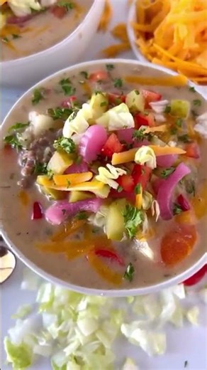 EASY CHEESEBURGER SOUP | Hearty 30-Minute Comfort Food