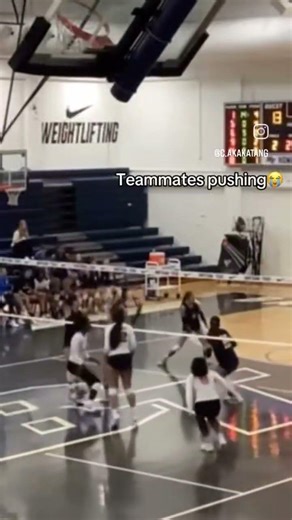 Help me from the net 😆 #5, MB/RS #foryou #volleyball #volley #sports