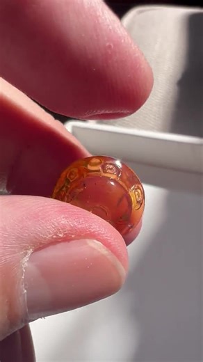 Amber - Highly Detailed Amber Carving of a Flying Saucer With a Fossilized Spider Inclusion - Ideal for Jewelry IDA0674 - Etsy