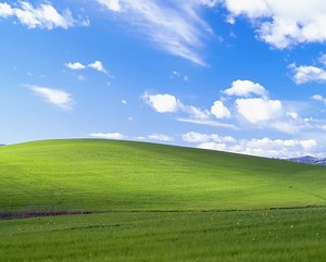 History of the iconic Windows XP background: 10 days of Windows (Day 5)