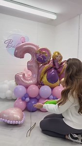 Making Rapunzel’s hair braid 🩷🥰 Disney LUXE columns are definitely one of my favourites to make 🥰🤩 #balloonartist #balloontutorial #rapunzel #rapunzelballoons #rapunzelbirthday | Bex’s Balloon Training