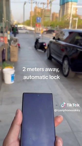 Land Rover Phone as key #phone #key #keychain #keyboard #keys #keystone #iphone #car #cars #carsoftiktok #tiktok?video❤️likeforyou #tiktokhot #tiktokindia #viral #viralvideo #tiktokviral #tiktok #chinatiktok #cartiktok #impossible #possible #magic #trend #trending #trendingvideo #landrovers #landroverusa #randrover