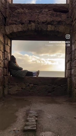 📍Slains Castle Hope you all have a wonderful weekend 😌 🚙 Slains Castle Car Park- A975, Peterhead AB42 0NR What3Words: ///skillet.cheeses.went 🚗 Cruden Bay Public Parking- 38 Main St, Cruden Bay, Peterhead AB42 0NA What3Words: ///brittle.nodded.novelists 🥾 Slains Castle Car Park this is a small 10-15 min walk directly from the car park to castle along a nice path. 🥾 2.7-km circular trail near Peterhead, Aberdeenshire. Generally considered an easy route, it takes an average of 37 min to comp