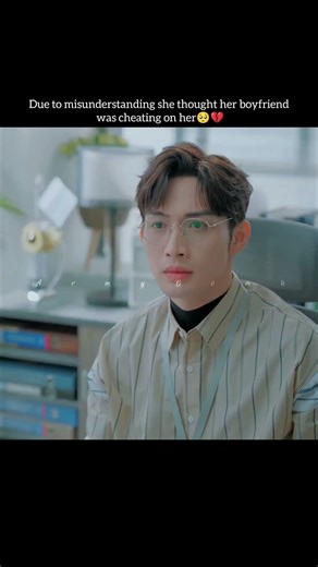 He has no idea why she is angry🥲👀