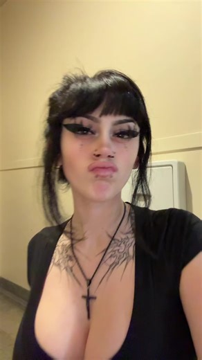 cassidy (@codeinecassidy2.0)’s videos with weezer - kaylita 💤