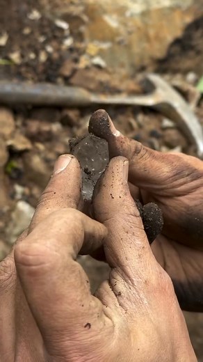 Gorgeous Herkimer Diamond pulled from the rock at @diamond_mountain_mining. An absolute gem waiting hundreds of millions of years for us to find. Video 🎥 credit ©️themineralconnection #themineralconnection #herkimerdiamond #herkimerdiamonds #herkimer #diamondmountainmining #rockhound #quartz #mining | Mirson Fine Minerals