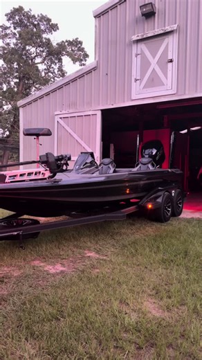 Scoping vs Hoping: Fishing Wisdom from Skeeter Boats