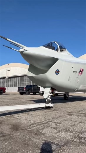 8.9K views · 3.8K reactions | Boeing’s “Turkey Slurper” X-32 The Boeing X-32 is a concept demonstrator aircraft that was designed for the Joint Strike Fighter competition. It lost to the Lockheed Martin X-35 demonstrator, which was further developed into the Lockheed Martin F-35 Lightning II. | Aviation Addicts | Facebook