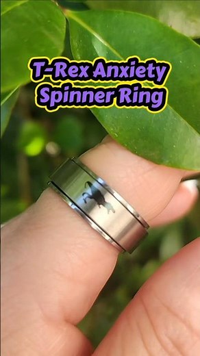My new Dinosaur Anxiety Spinner Rings are ridiculously cool! #fidgetring #fidget