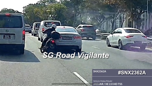 22jan2026 0953hrs tpe exit 3c #SNX2362A jaguar xe fail to signal when lane changing fail to stop after an accident with motorcyclist | SGRV ADMIN