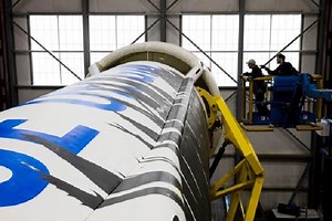 Jeff Bezos lets the world know about Blue Origin’s craziest spaceship test flight yet