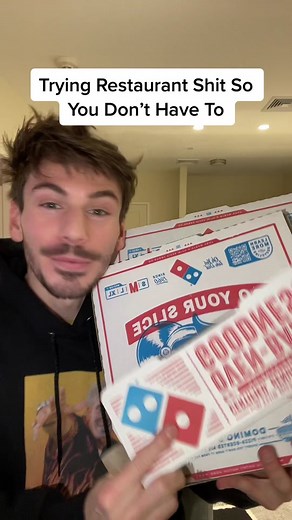 Domino’s Brooklyn Style Pizza Review #dominos #pizzareview #foodreview | hand tossed dominos