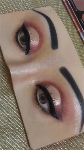 #shorts step by step bridal halo eye makeup tutorial in less than 30 sec #bridaleyemakeup #tutorial