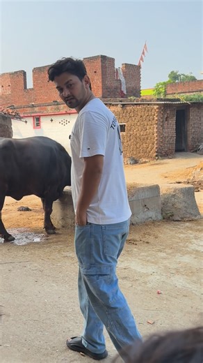 Ashish Ranjan on Instagram: "Ab Kya Bole inlog ko ham 🙄🙄 . . . . . . . #rockysharma #funny #comedy #funnyvideos #trendingreels"