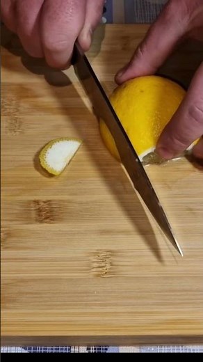 How to cut perfectly lemons for the bartender