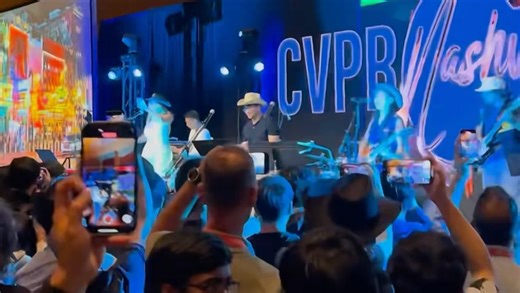 CVPR计算机顶会现场：科研人的大型“蹦迪”派对！