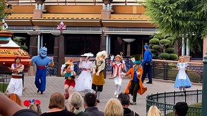 Disney stars on parade. | The Theme Park Social Network | Facebook