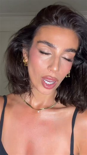 BRIDAL | MAKEUP ARTIST | CONTENT CREATOR on Instagram: "Cocktail glam makeup tutorial 🥂🤍 #fyp #makeuptutorial #bridalmakeup"