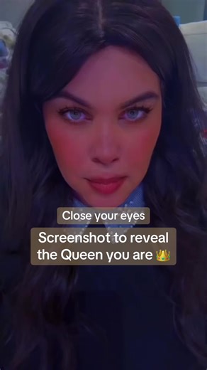 Unlock Your Inner Queen: Tarot Card Interactive Experience