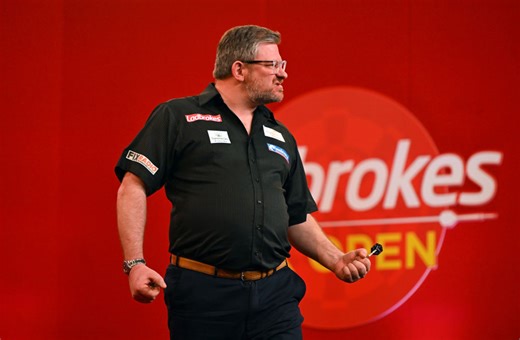 Darts Pro Uses Nasty, Wet Fart To Help Him Win His First Title Since 2022