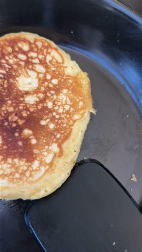 Pancakes just taste better when they’re toxin-free and topped with syrup.