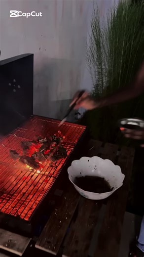 BBQ Vibes with Friends: A Perfect Summer Gathering