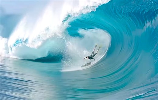Shane Ackerman’s Teahupo’o scorpion wipeout implodes on impact (video)