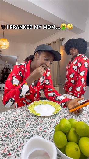 WHO’S EXCITED FOR CHRISTMAS? 🤣🥳 #familyfun #youtubeshorts #tiktoktrend