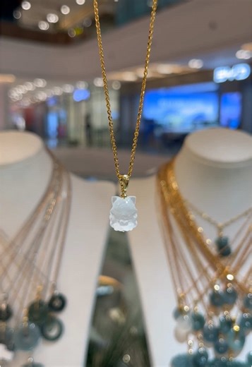 NEW COLLECTION - 100% NATURAL ✨ #limited #pendants Price Starting from 16$ * Blue Lace Agate * Golden RUTILATED Quartz * Malachite * Rose Quartz * Carnelian * Green Chalcedony * Jadeite Jade * Arusha Sunstone * Aquamarine * Rainbow Quartz * Selenite * Fluorite * Pyramid Quartz * Lavender Amethyst * Black tourmaline in Rutile Quartz * And more ✨ Welcome to Our New Official Page ✨ LIKE & FOLLOW for more Daily Updates ✨ 📍 ផ្សារទំនើប Chipmong 271 Mega Mall ជាន់ទី 2 ទល់មុខ Baby Village ✨ #blingandch