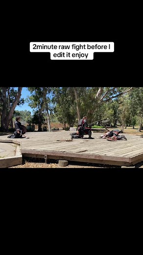 1. Listen to those hammer strikes😳 2. Don't aim for the face like Harry 💀 3.Isak is funny when hes angry 😂 #Larping #larp #medieval #larpinglads2024 #combat