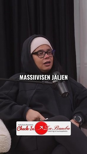 Äidin, Sari, kans käytiin ensimmäistä kertaa yhdessä puhumassa elämästä Ipon rinnalla ja siitä musertavasta ikävästä. 💔❤️✨🕊️ Meillon maailman upein äiti ja uskon näiden ”jatkovuosien” tulleen juuri siitä valtavasta rakkaudesta. ❤️ Kiitos, Nina, turvallisesta paikasta puhua kipeistä ja sitten niin onnellisista asioista. ❤️ Kuunneltavissa tänään Podwayssa. | Michele Murphy-Kaulanen