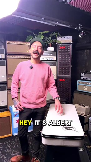 Discover the Billy Rowe Master Build Guitar Case