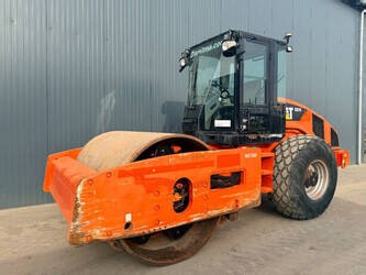 2011 Caterpillar CS74 Used Compactor for sale | P&E