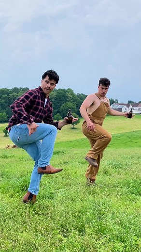 HOWDY PARTNER!!! IT’S FRIDAY!! START DRINKIN’!!! YEEEEEHA! 🤠🍻 ft. @arnothekid — #friday #tgif #weekend