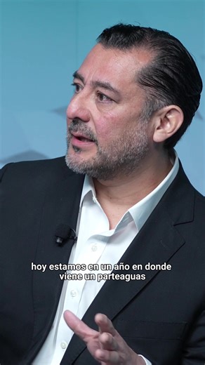 La fiscalización en México atraviesa un cambio de paradigma hacia la trazabilidad total, donde la revisión documental tradicional ya no es suficiente para enfrentar el incremento en la recaudación global del 6.5%. Ante un crecimiento económico moderado, las autoridades priorizan la revisión de operaciones intercompañía y el flujo anticipado de recursos, exigiendo que las empresas pasen de un enfoque correctivo a uno preventivo y diligente. El éxito frente a las facultades de comprobación hoy dep