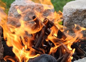 How to Make Fire Using Only a Battery and Steel Wool