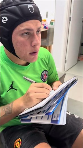 PSG goalkeeper before the penalties