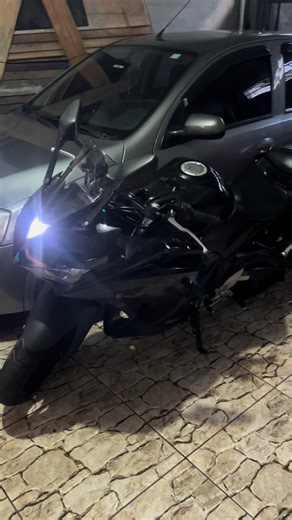 R15 é legal e econômica, mais a R3 não tem preço mkkkk . . . #R3 #yamaha #mt03 #moto #r15v3