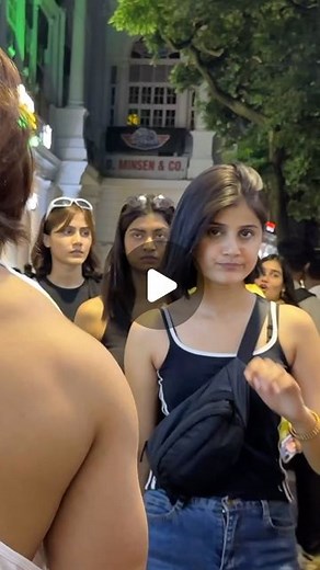 Azar Ajju | Girls Reaction 🥵 #trending reel #trending song #fitnessmodel #gymmotivation #fitnessmotivation #public #viral #oficial | Instagram