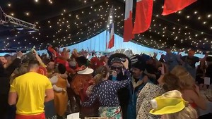 1.6K views · 53 reactions | Who’s looking forward to a good old sing along and group hugs ?珞 ❤️ We are keeping all our fingers and toes crossed for Beaujolais going ahead in November  | Tom Browns | Facebook