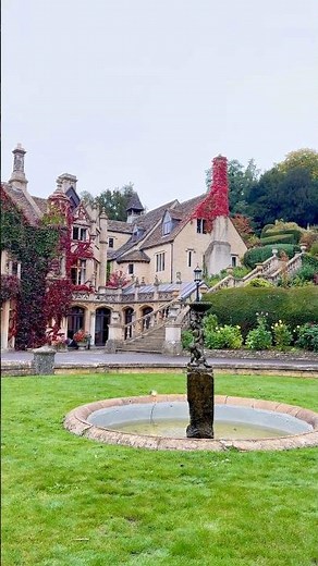 Experience the breathtaking beauty of Autumn in Castle Combe, Cotswolds #autumn