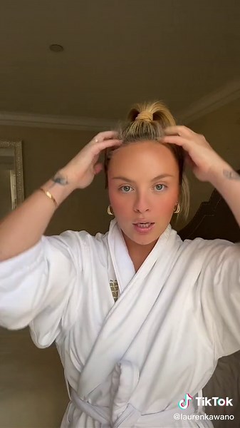 Messy Ponytail Tutorial for Volume and Height