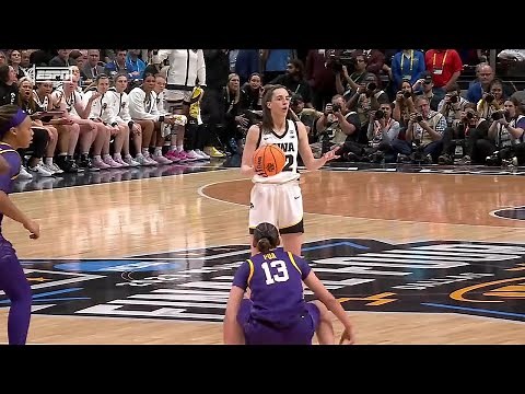 Caitlin Clark SHOCKED Ref Called 3rd Foul On Her In First Half | LSU vs Iowa, National Championship
