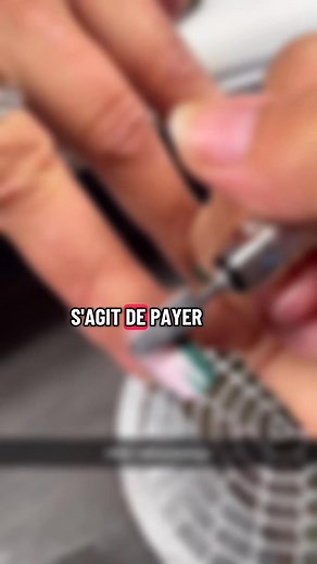 Derrière chaque manucure, chaque son, chaque détail... il y a du temps, du savoir-faire, et surtout, une vraie passion. Au début, on fait pour apprendre. On pratique, on s'entraine, on doute. Et puis un jour, on se rend compte que notre travail a de la valeur. #semipermanentnails #nailsonfleek #onglesparfaits #frenchnails #3dnails #capsulesamericaines #frenchartist #tortoisenails | Emilie Jeanne Flora Collardé | Facebook