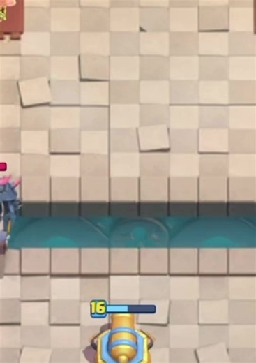 #clashroyale #viralvideo #viral #clashroyalememes #foryou No se suponía que el mazo del rival era pekka ariete? 😭 de donde se sacó ese mk? JAJAJAJA, y lo ponía como si costará 1 de elixir