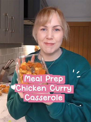 When I say this is banging I mean absolutely banging.. I could eat all four of these in one go! 😀 Ingredients * 2 packets of casserole veg (picked them up on yellow sticker after Christmas and popped them in the freezer!) * 500g chicken breast * 60g Tasty Foods Chinese Curry paste mixed with 300ml of cold water * Seasonings - salt, pepper, garlic and paprika Method *preheat the oven to 180°c * Empty veg into a large casserole dish * Add diced chicken * Season with salt, pepper, garlic and papri
