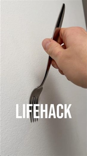 Lifehack: Hanging picture frames 🖼️