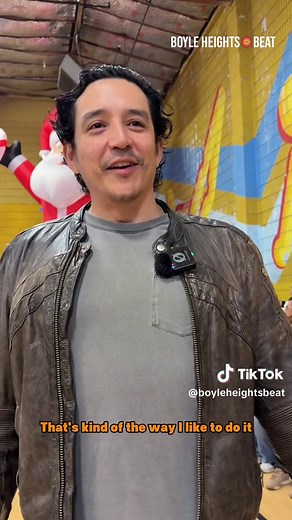 Birria. Mole poblano. Salvadoran-style roast. We asked community members in line at the “Miracle on 1st Street” turkey giveaway to share how they cooked their turkey. So... whose house are you going to? 🦃